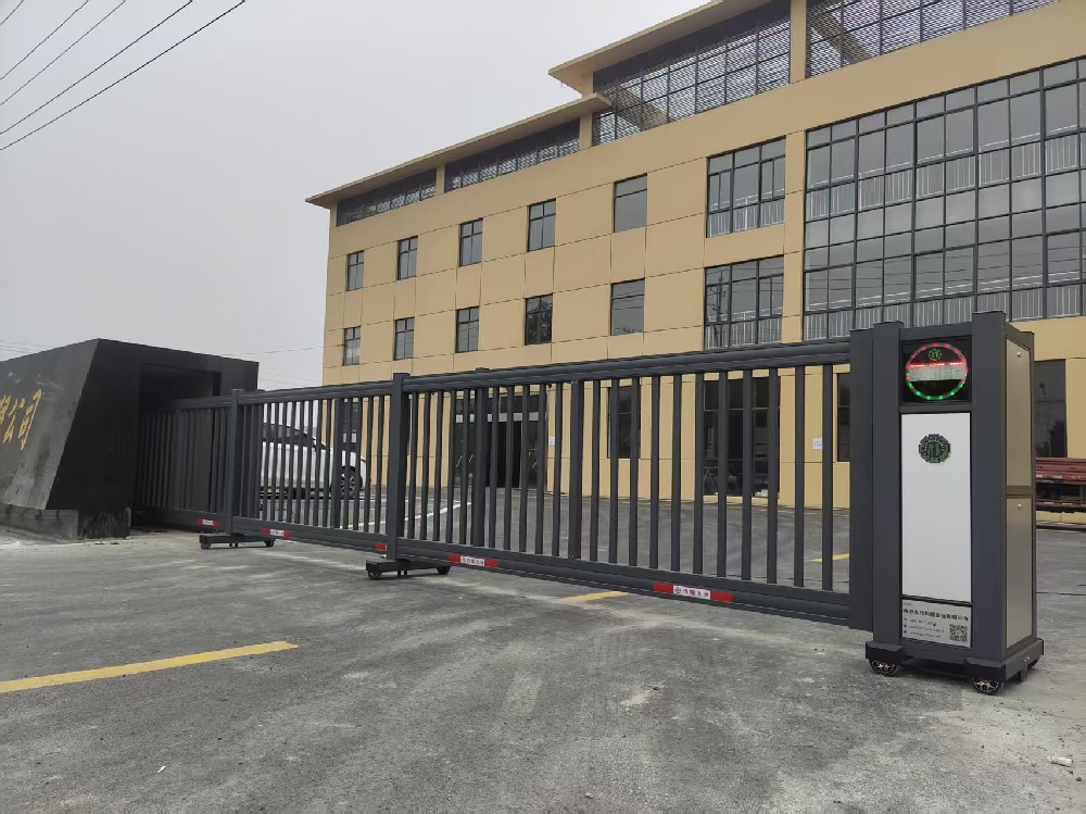 乐竞(中国)-083段滑门